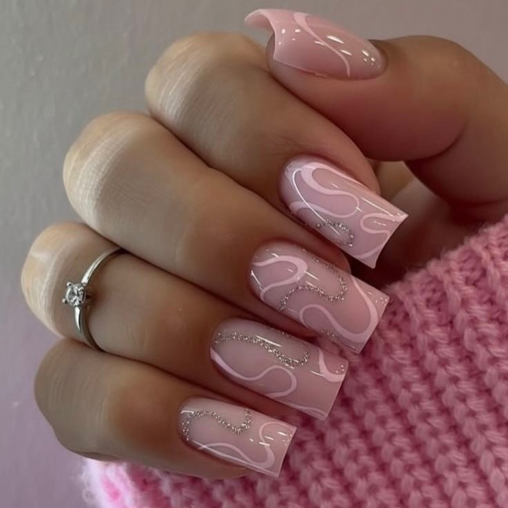 Artificial nail set with elegant 3D decorative lines and glitter accents Kalsten