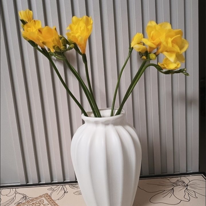 Elegant Decorative Flower Vase Kalsten