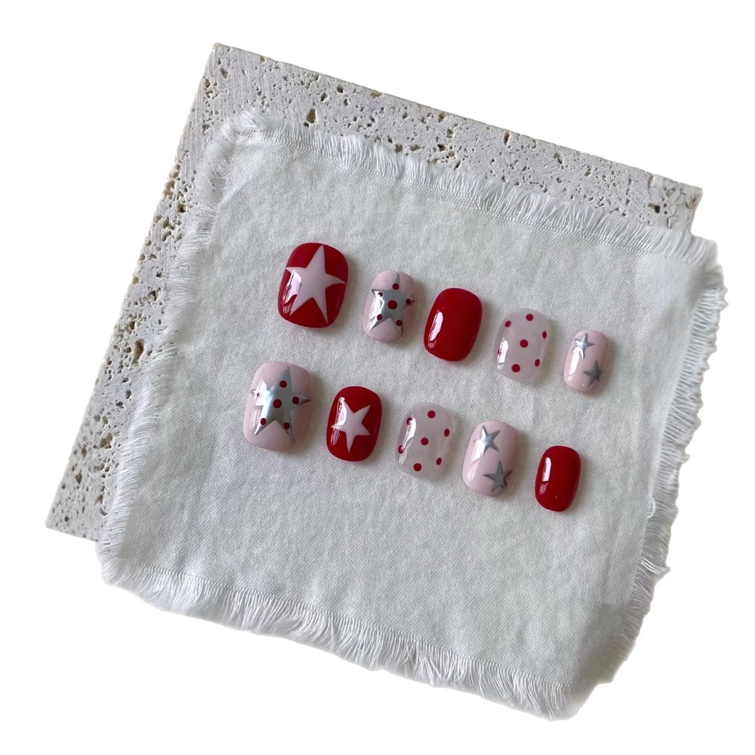 Artistic Press-On Nail Art Set with Star and Dot Designs