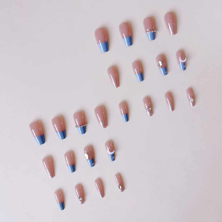 Artificial nail set with elegant 3D embellishments and glitter accents Kalsten