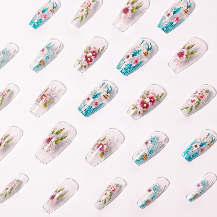 Artificial nail design with floral accents Kalsten