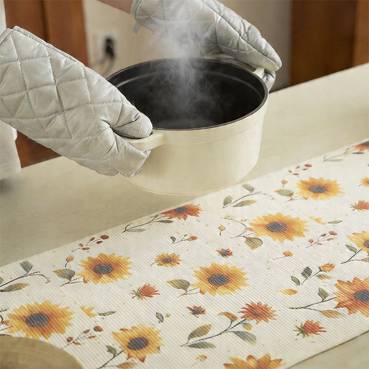 Woven table runner with floral meadow flowers jacquard and fringes Kalsten