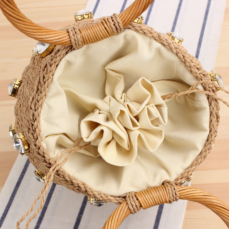Fashionable basket bag with sparkling details Kalsten