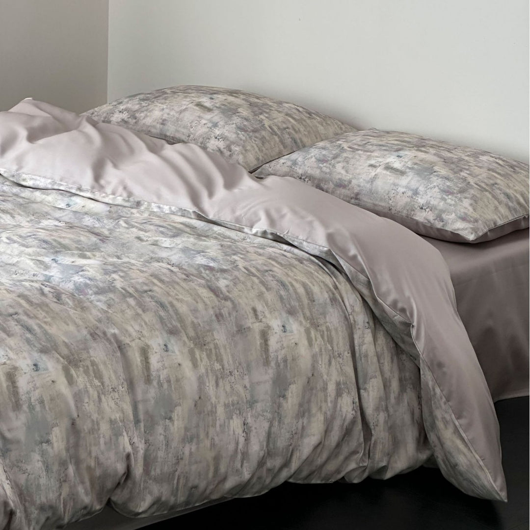 Bedding set made of cotton satin with floral vintage print