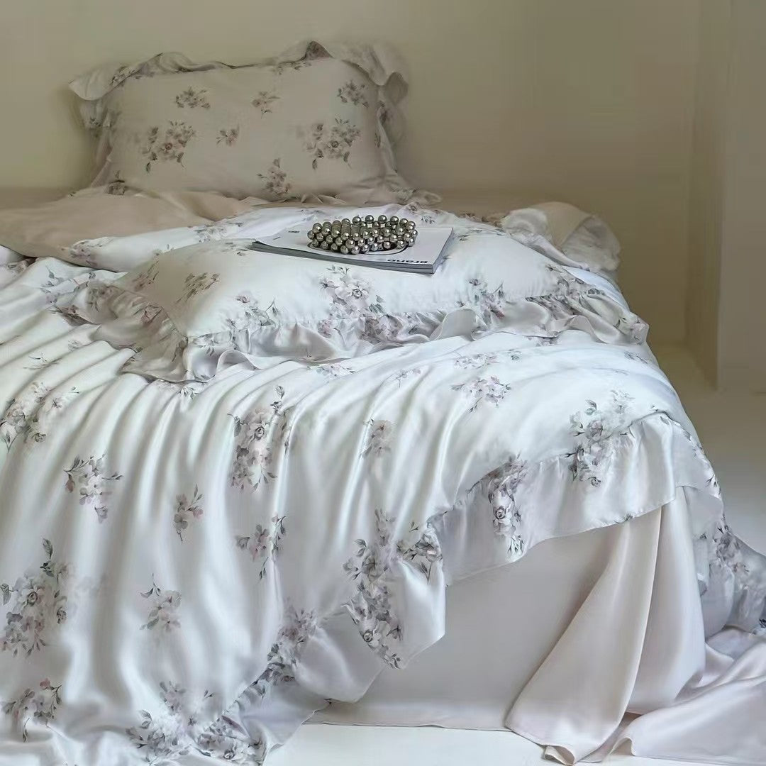 Satin bedding set with floral print and ruffle