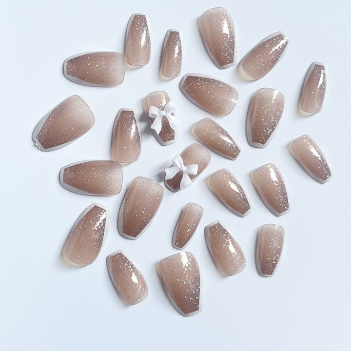 Glamorous Glittery Nail Art Kalsten