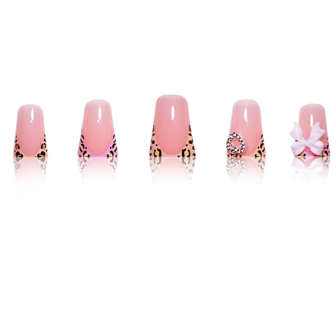 Decorative Thematic Press-On Nail Set Kalsten