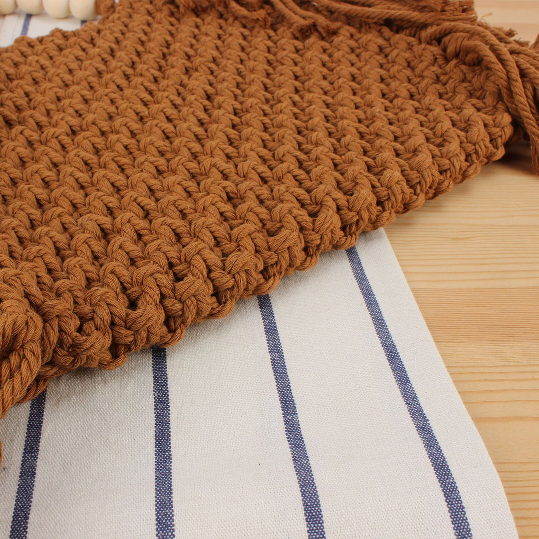 Hand-knotted tote bag with decorative fringes Kalsten