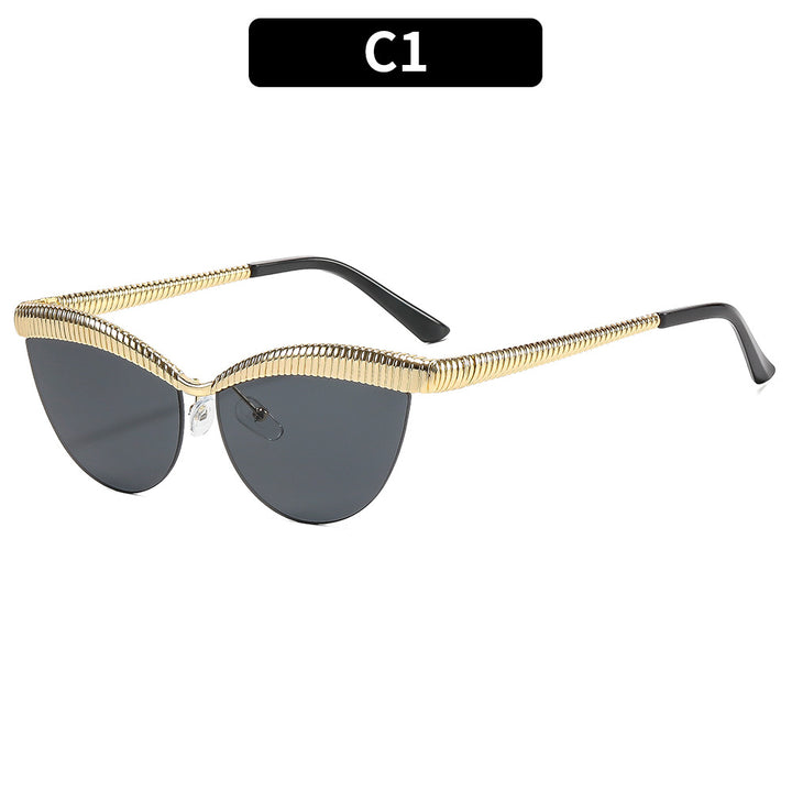 Elegant Cat-Eye Sunglasses with Metallic Accents