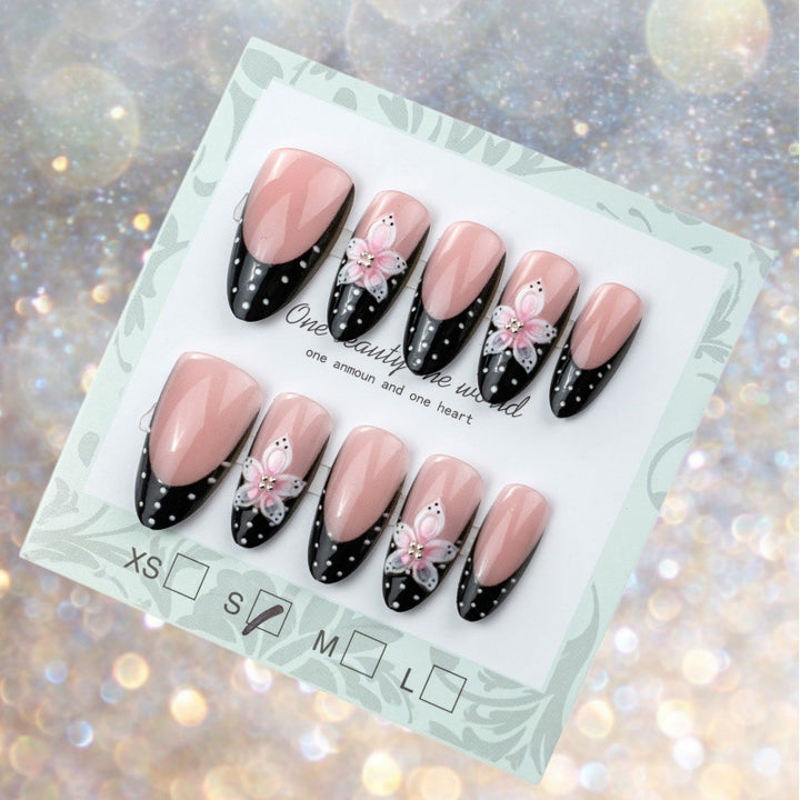 Artistic Press-On Nail Set with Floral Accent Kalsten
