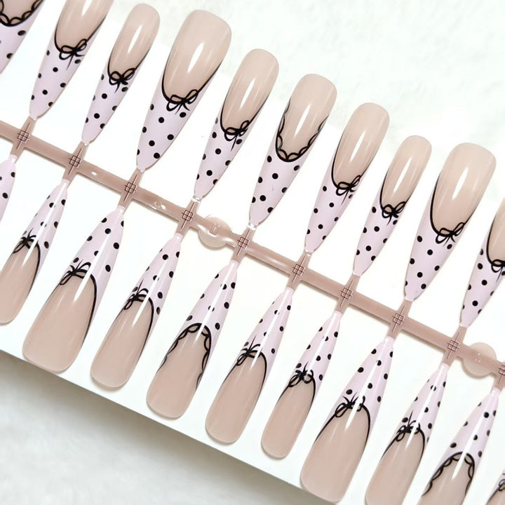 Trendy Nail Art Kalsten