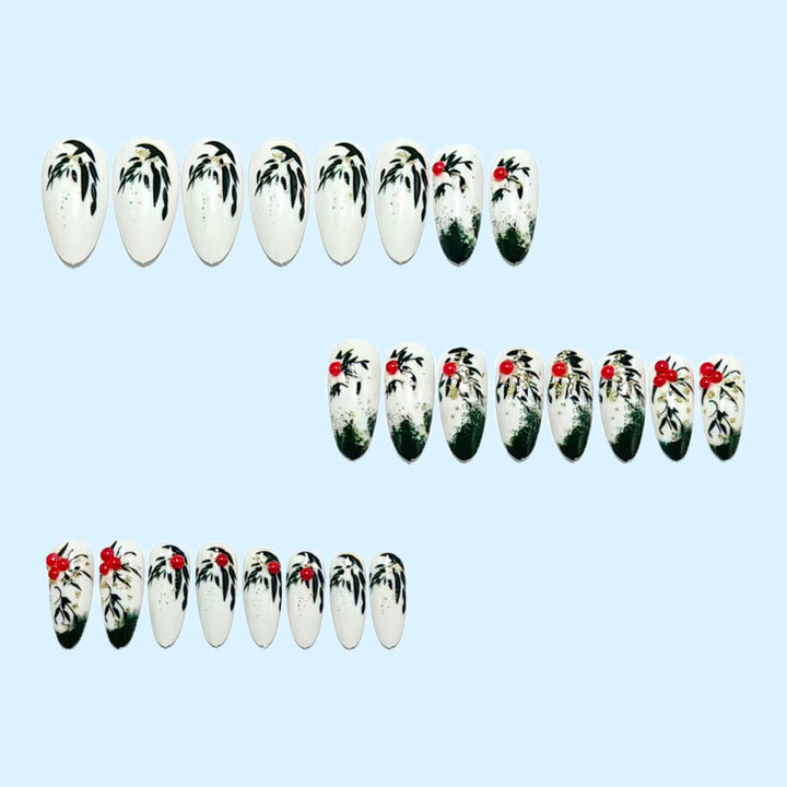Glamorous artificial nails with floral accents Kalsten