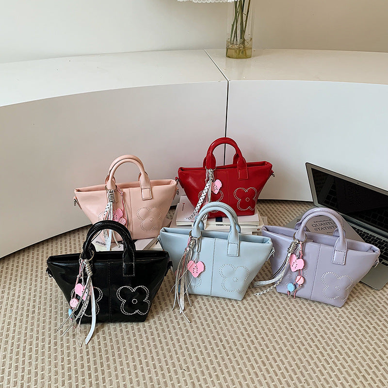 Fashion-Forward Handbag Kalsten