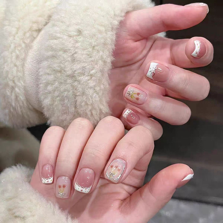 Floral-Themed Press-On Nail Set Kalsten