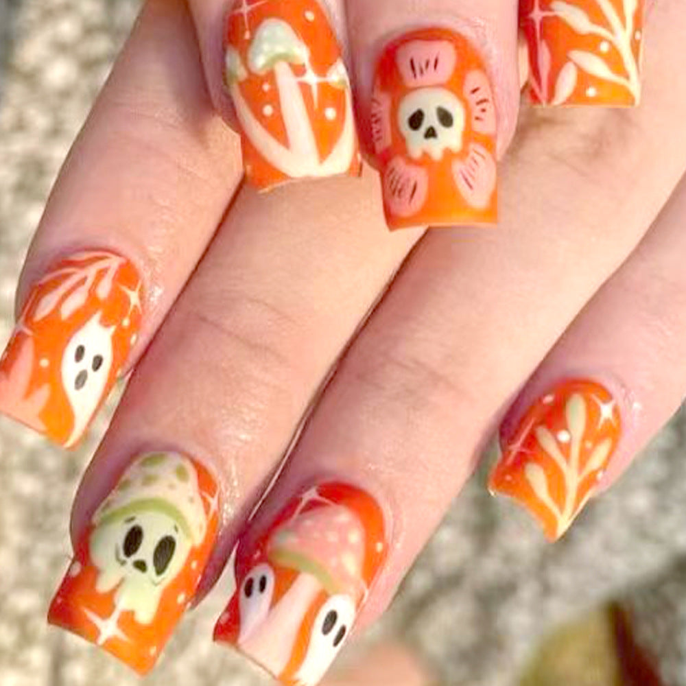 Creative Halloween-Themed Nail Art Kalsten