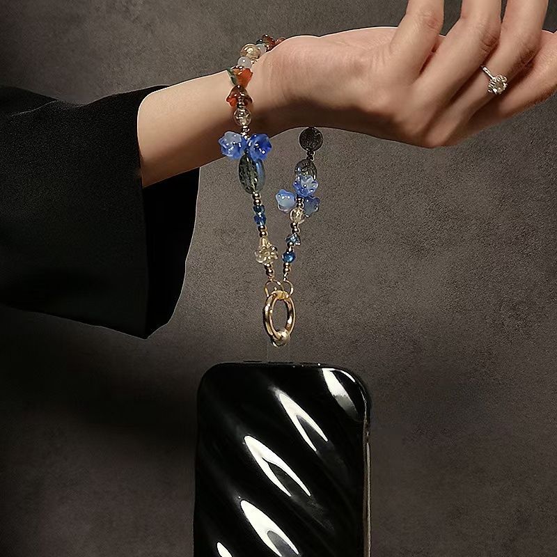 Decorative Flower-Themed Beaded Keychain Kalsten
