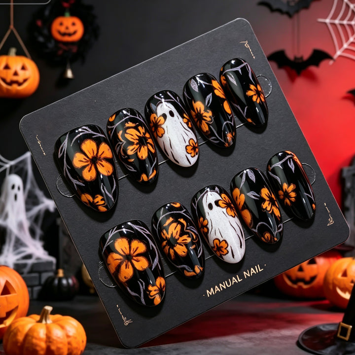 Decorative Halloween-Themed Press-On Nail Art Set