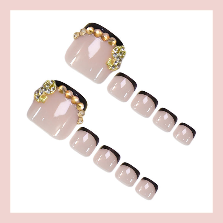 Nail art set with elegant embellishments Kalsten