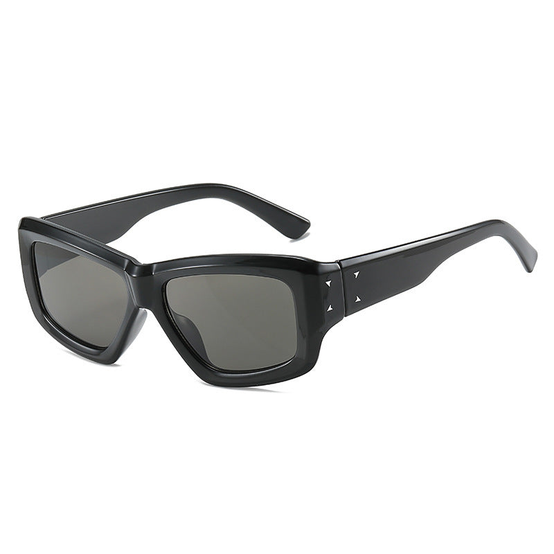 Fashion-Forward Oversized Angular Sunglasses Kalsten