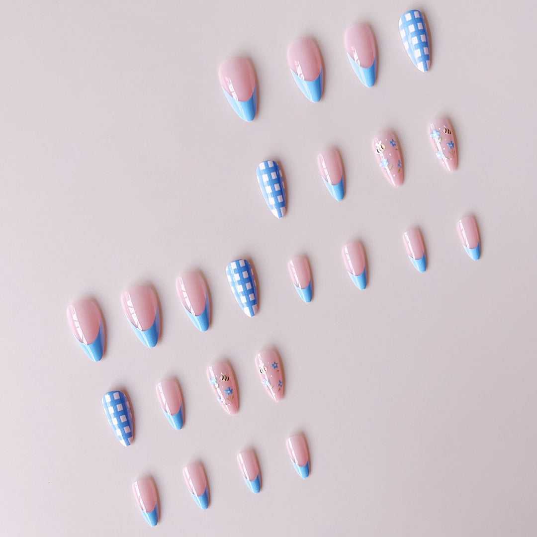 Artificial nail set with floral and checkered design Kalsten