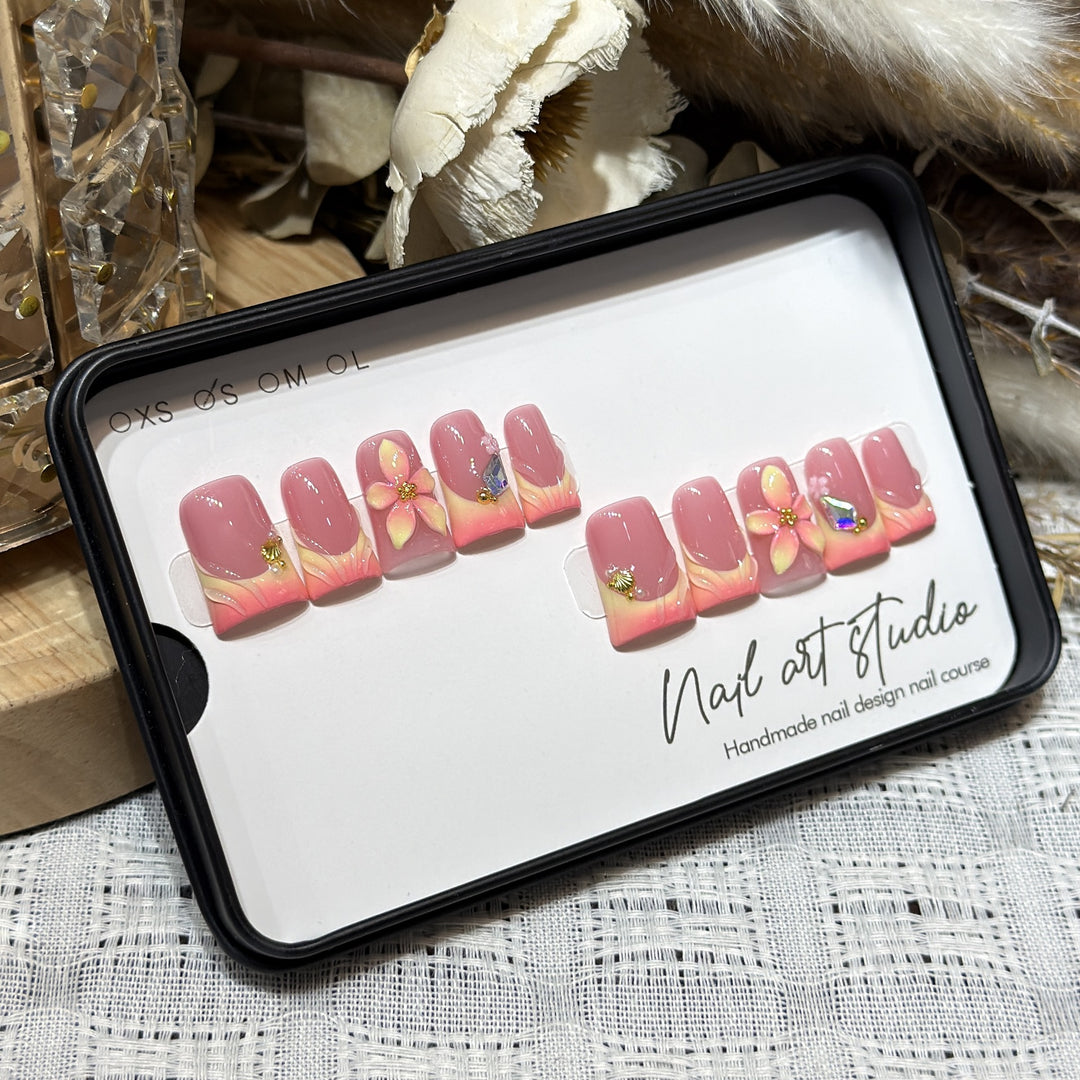 Floral-Inspired Elegant Press-On Nail Set Kalsten