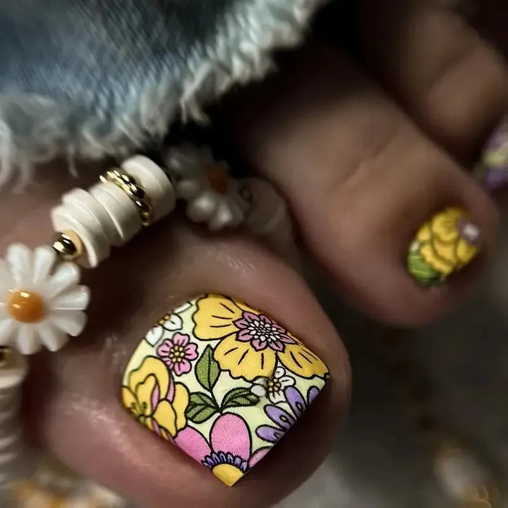 Decorative Floral Nail Art Kalsten
