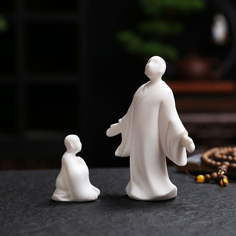 Elegant and modern Feng Shui sculpture Kalsten