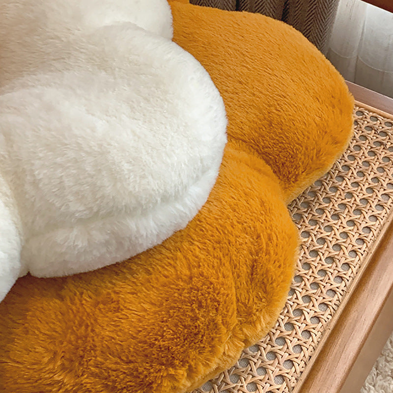Flower-shaped plush seat and decorative cushion made of soft teddy fleece Kalsten