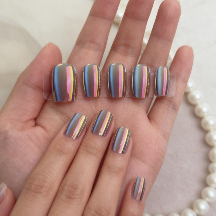 Reflective Press-On Nail Set Kalsten