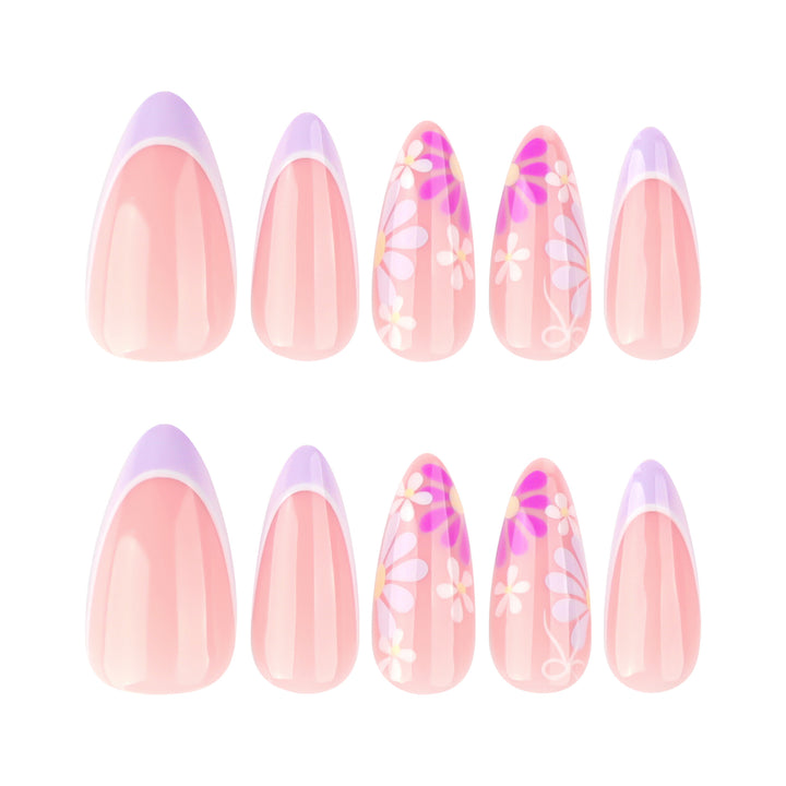 Artful nail extensions with floral accents and shine Kalsten