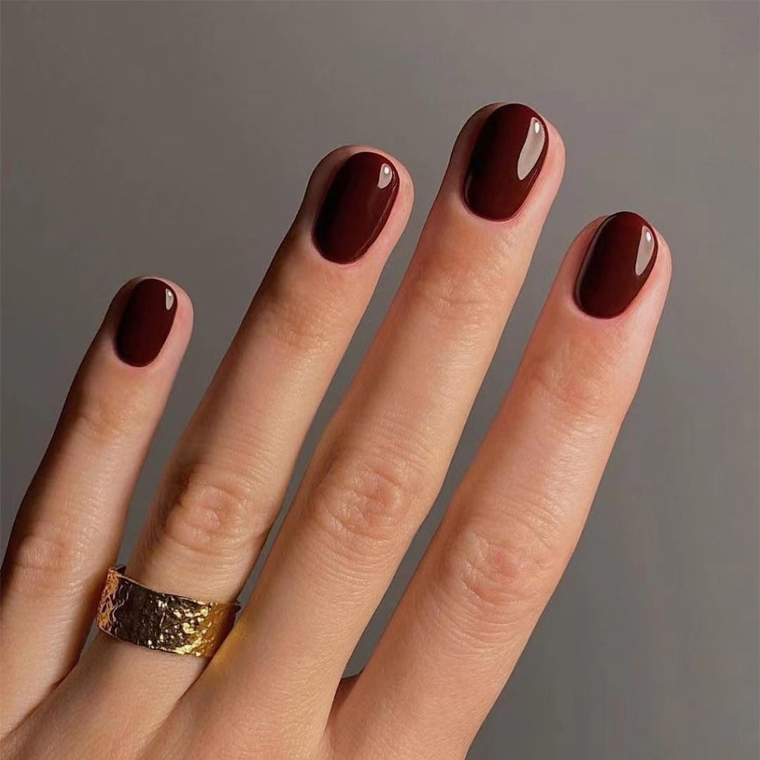 Elegant Nail Art with Gloss Finish Kalsten
