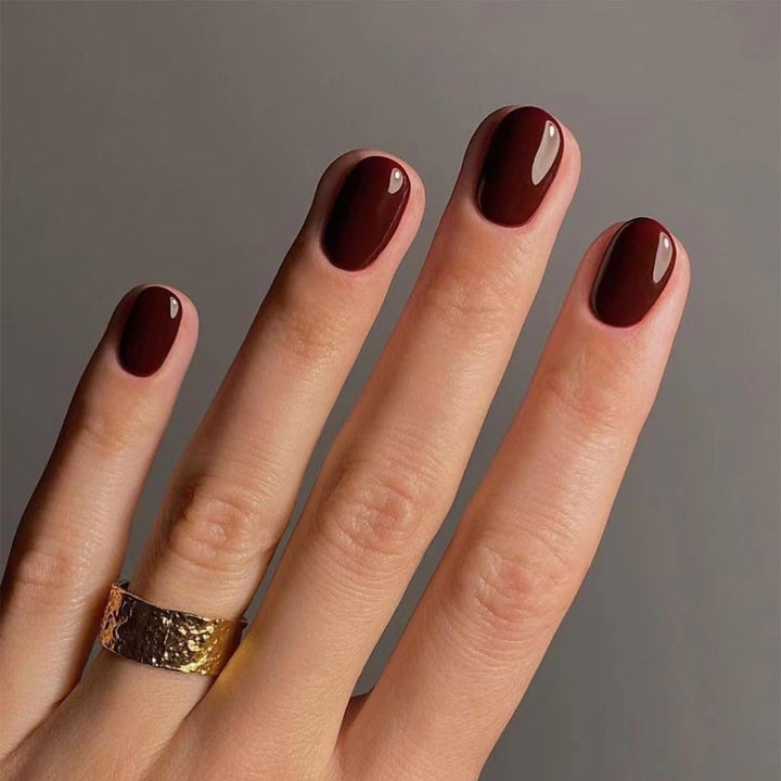 Elegant Nail Art with Gloss Finish Kalsten