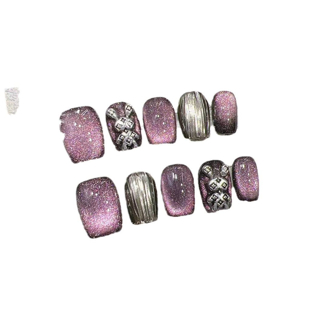 Glamorous Press-On Nail Art Set with Elegant Metallic Accents Kalsten