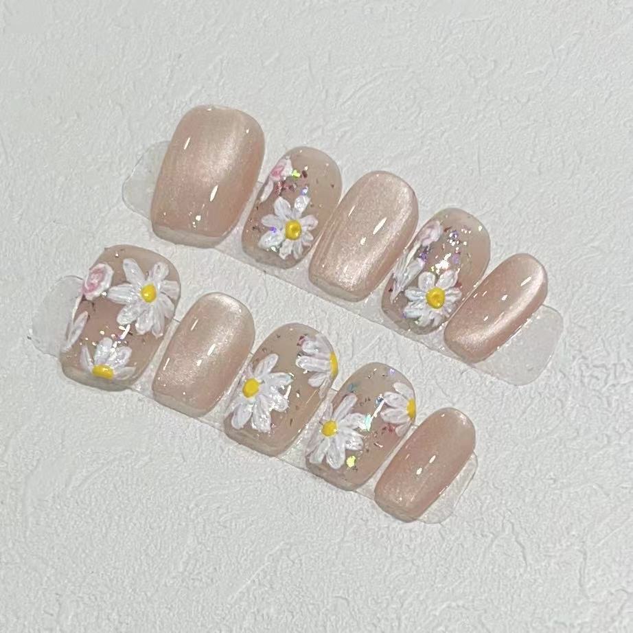 Floral-Inspired Press-On Nail Art Set Kalsten