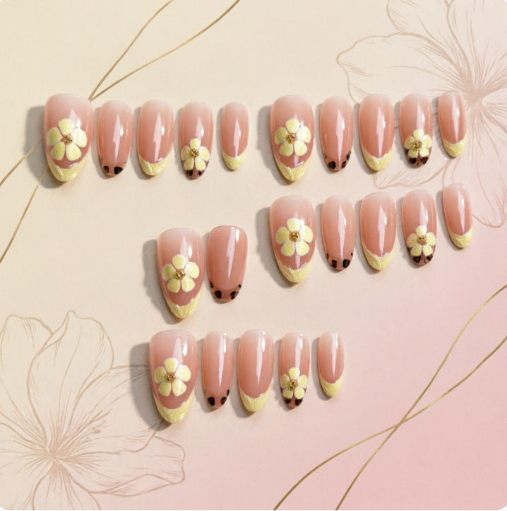 Artificial nail with floral motif Kalsten