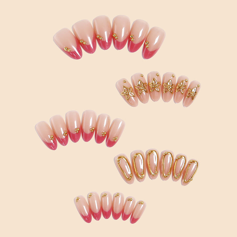 Artful nail tips with delicate gold accents Kalsten