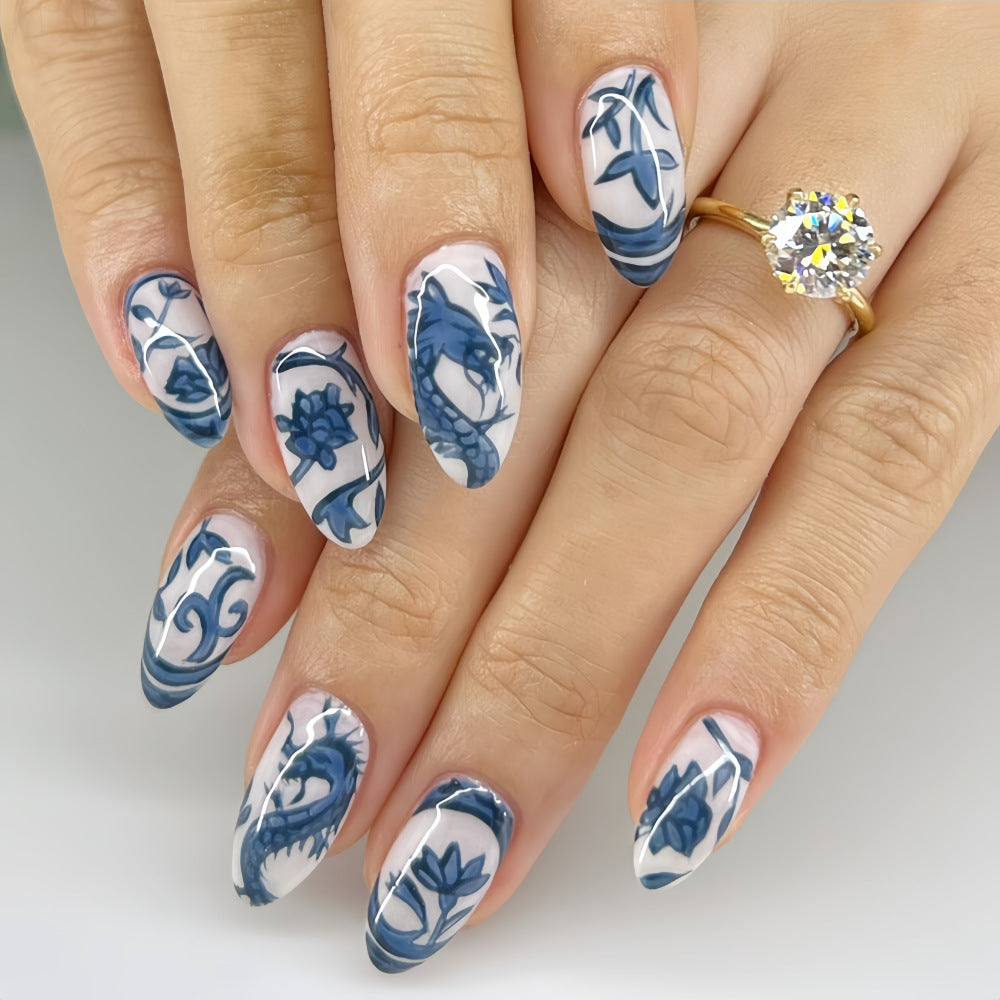 Artificial nails in floral and maritime design Kalsten