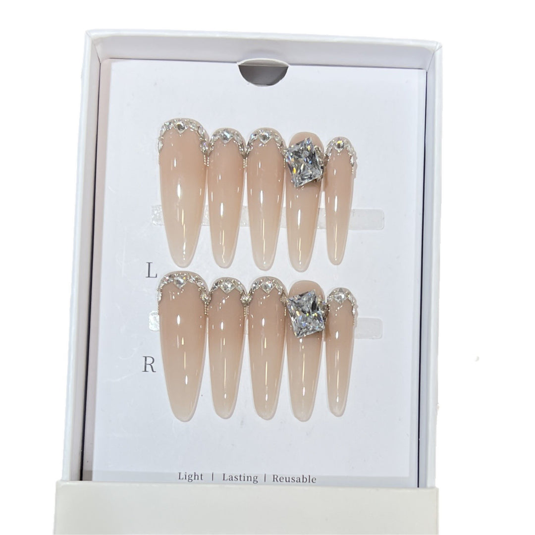 Rhinestone-Embellished Stiletto Press-On Nails Kalsten