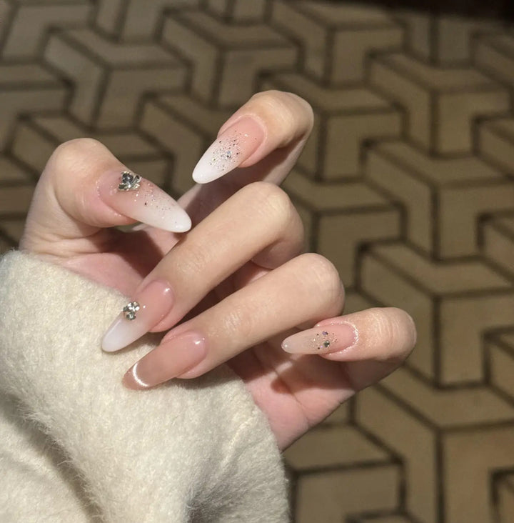 Artistic Character-Embellished Press-On Nails Kalsten