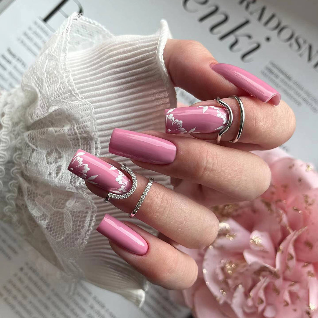 Elegant and creative nail art Kalsten
