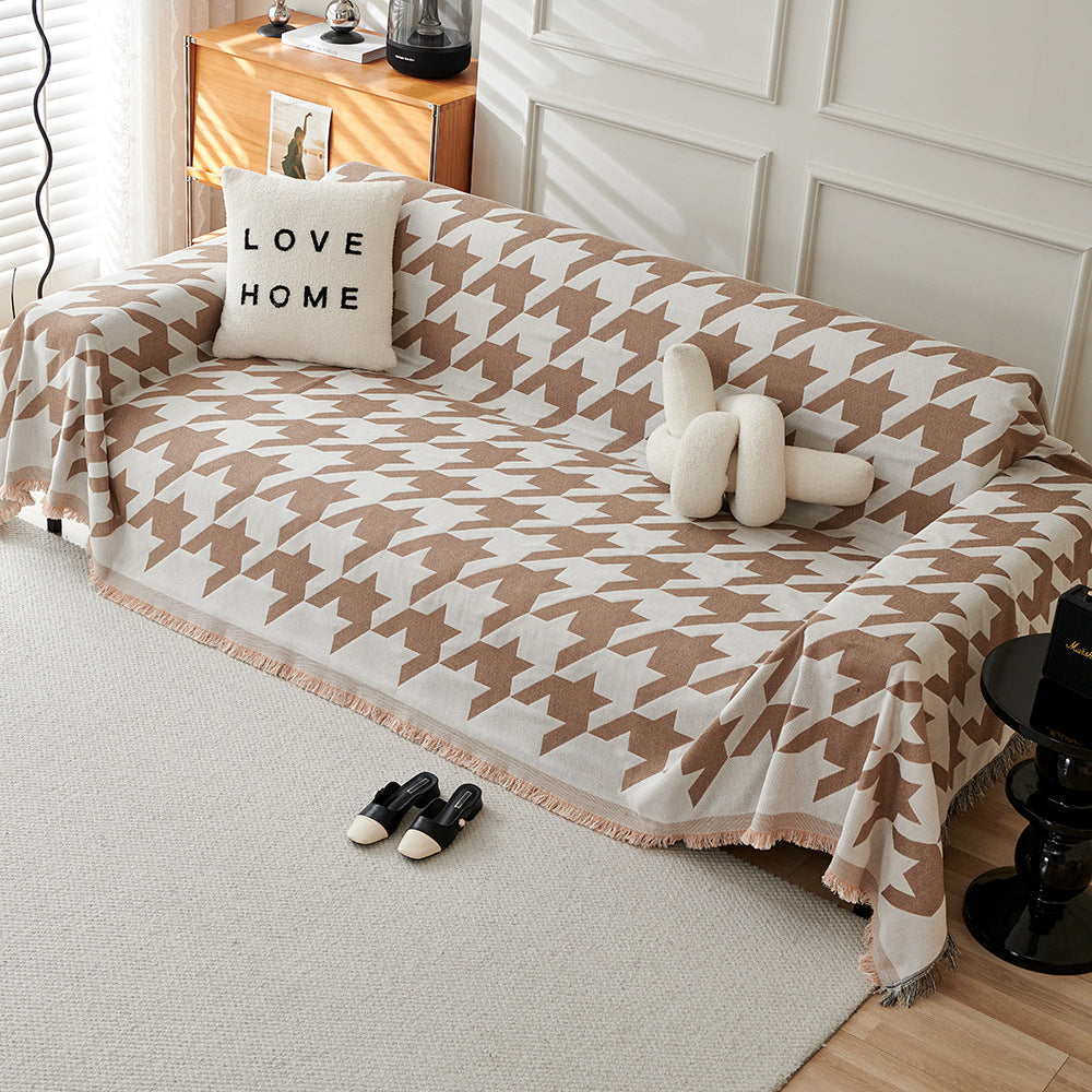 Cozy Houndstooth Throw Blanket