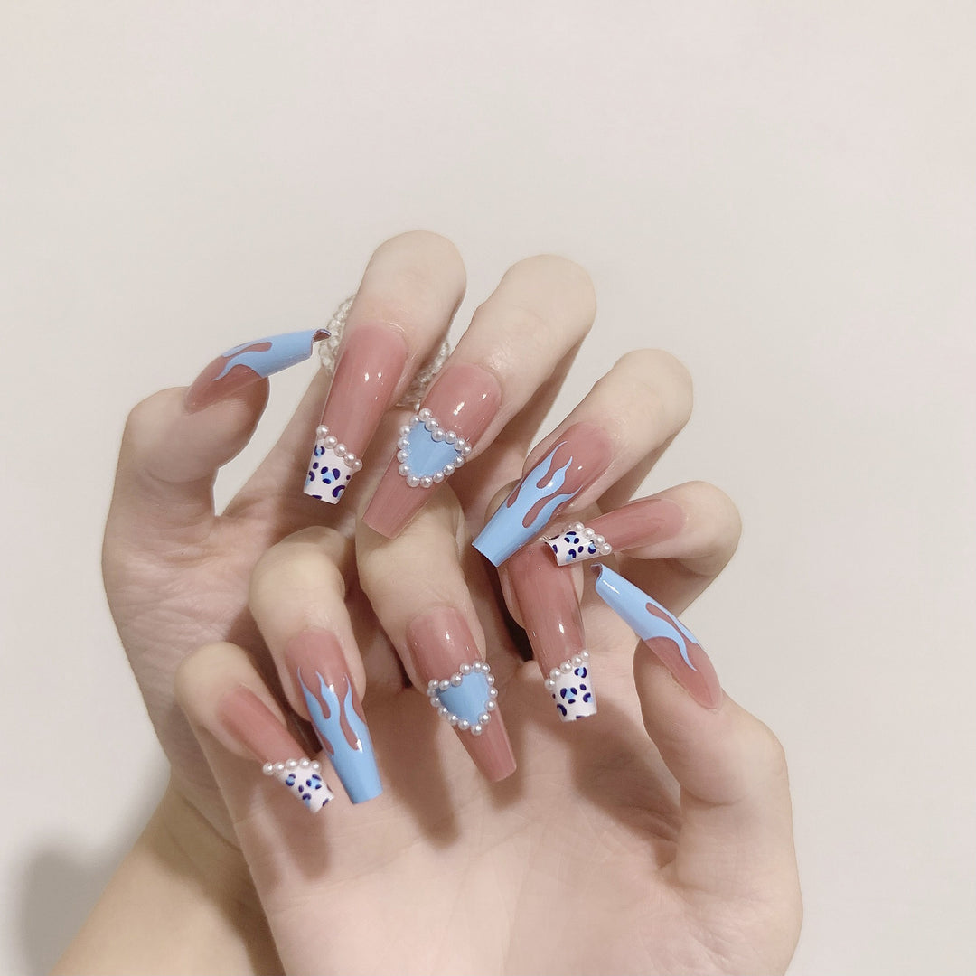 Artful stiletto nails in creative design Kalsten