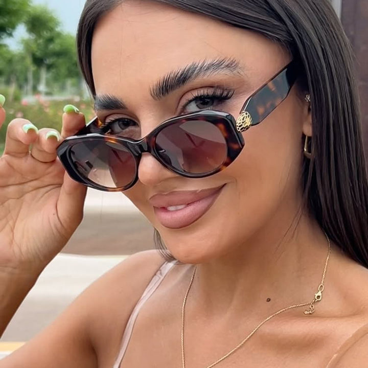 Women elegant sunglasses with stylish contours Kalsten