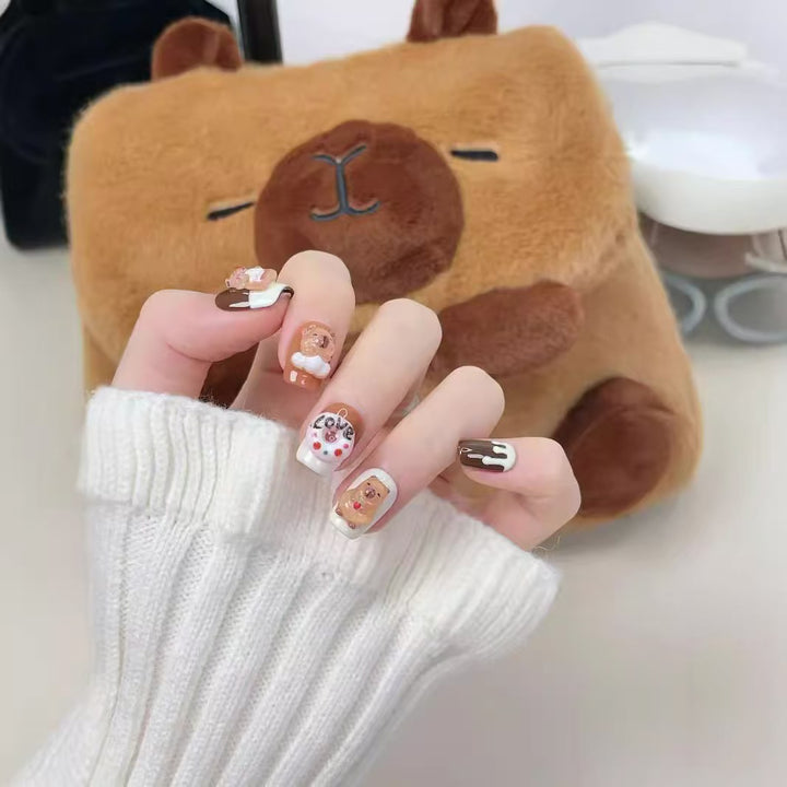 Playful art fake nails with animal motifs Kalsten