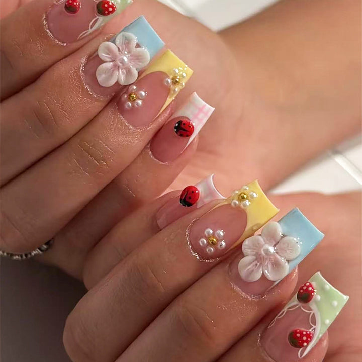 Floral Press-On Nail Art Set Kalsten
