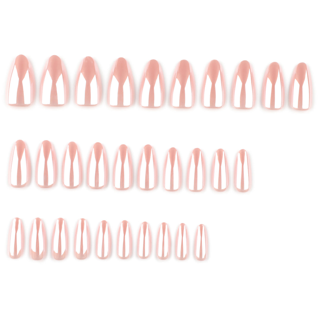 High-gloss stiletto nails Kalsten