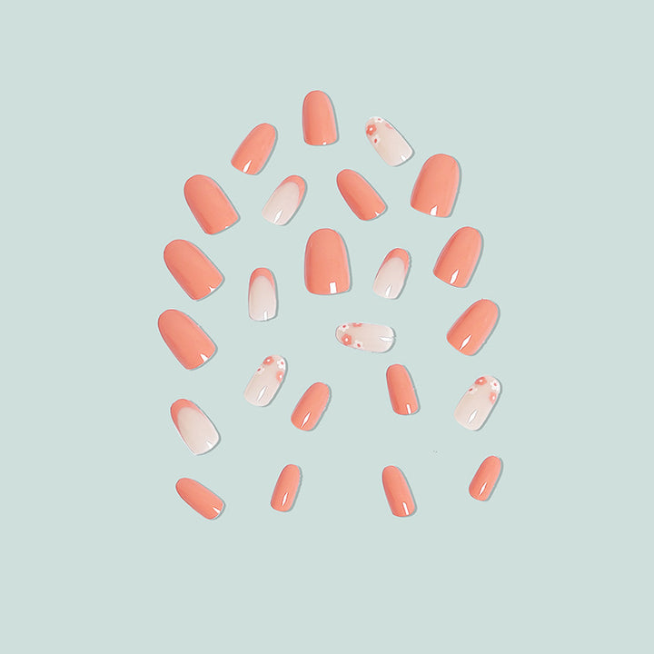 Artistic nail art with elegant accents Kalsten