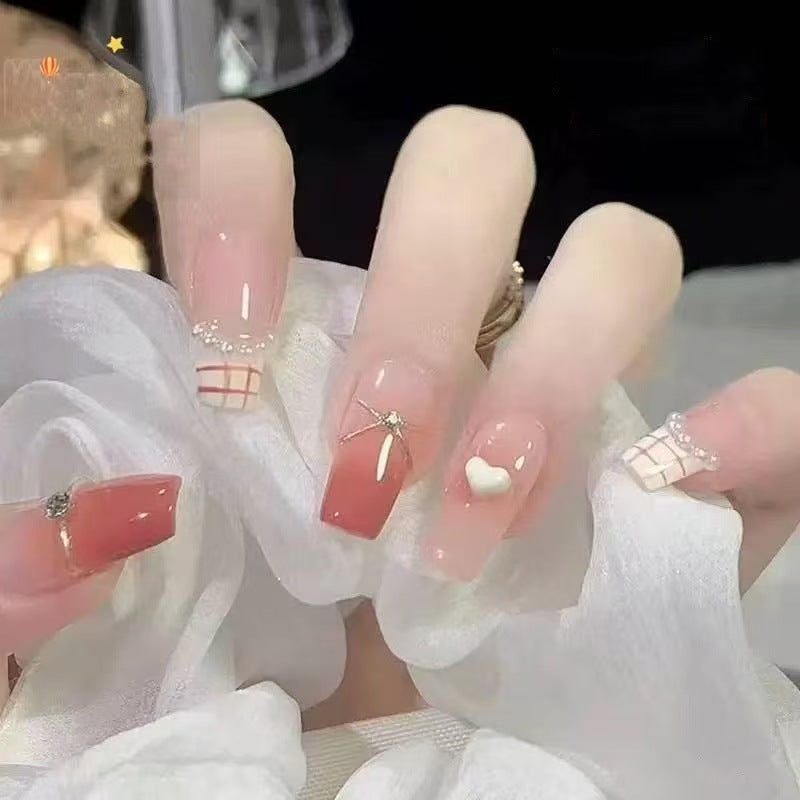 Glamorous artificial nails with rhinestone details Kalsten