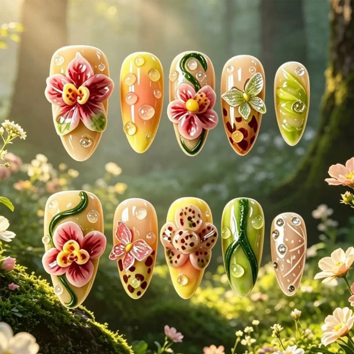 Nail art set with floral design and accents Kalsten