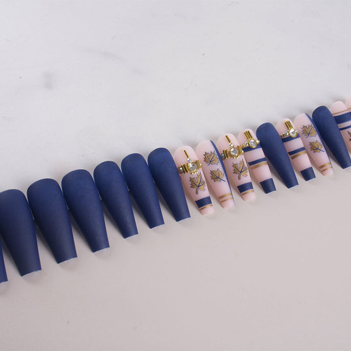 Artificial nail set with elegant leaf design and matte finish Kalsten